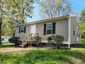 Building Photo - 1000 Camden St