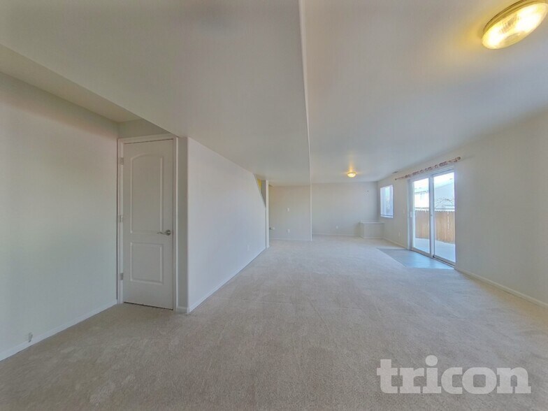 Building Photo - 3336 Bexley Dr