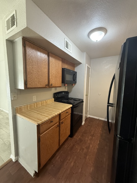 Building Photo - 4015 US-90