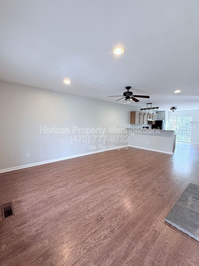 Building Photo - 9295 Horseshoe Bend