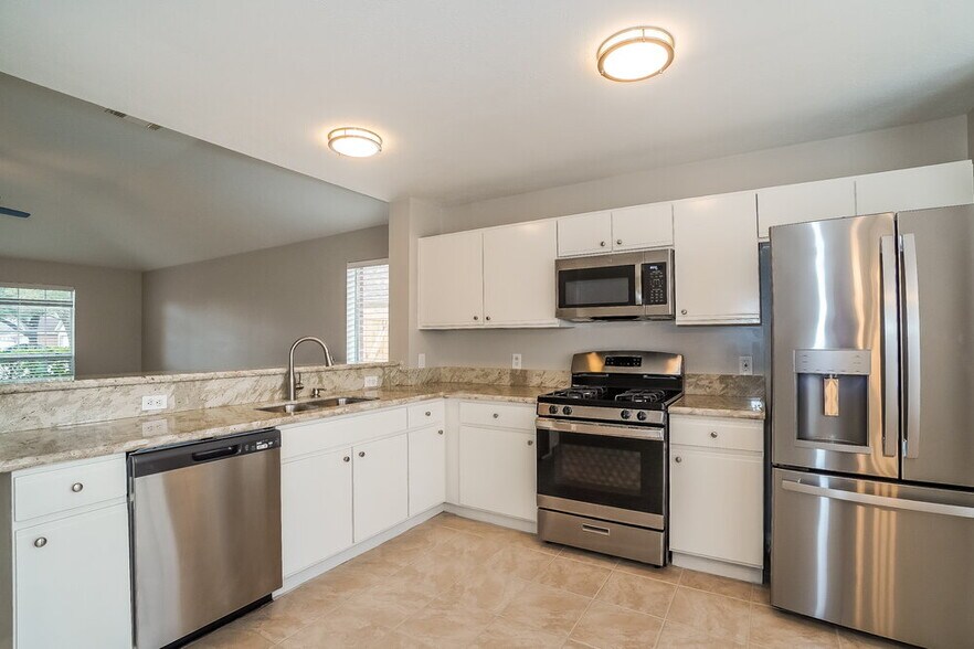 Building Photo - 3722 Colleen Woods Cir