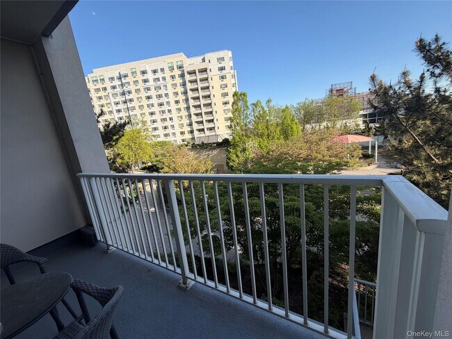 Building Photo - 40-28 College Point Blvd