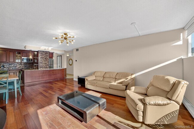 Building Photo - 25 Rockledge Ave