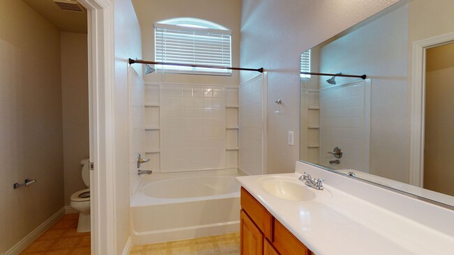 Building Photo - 2 Story Townhome located in Henderson