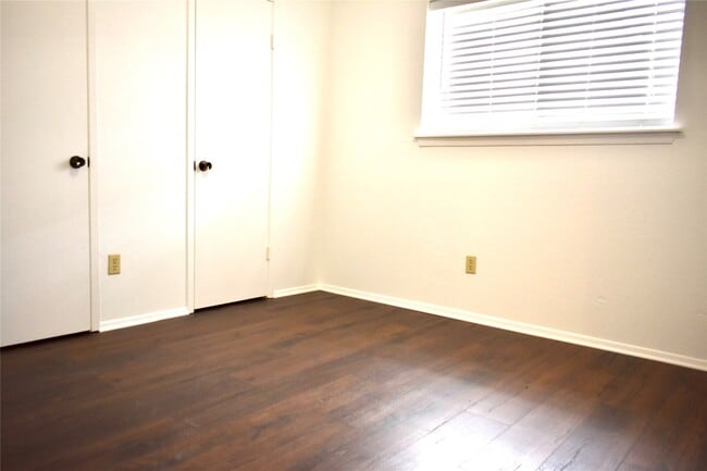 Building Photo - 16838 Markridge Dr
