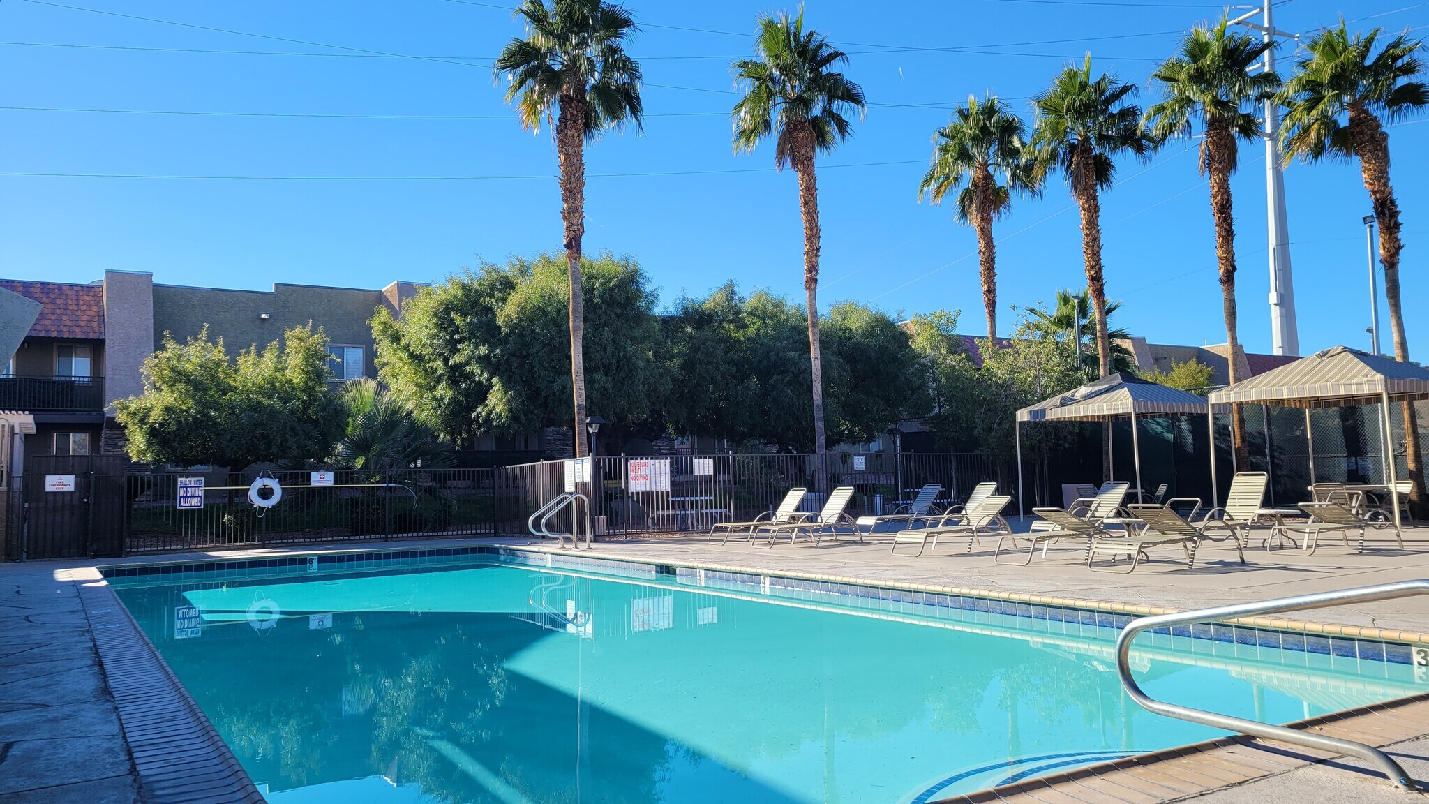 Building Photo - 5251 Indian River Dr