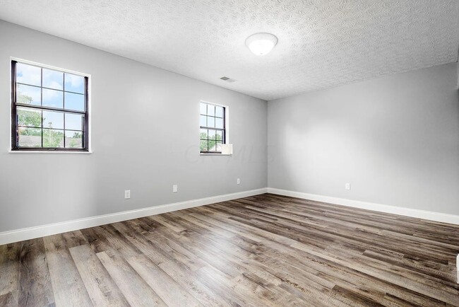 Building Photo - 2125 Scottingham Dr