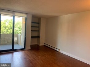 Building Photo - 300 M St SW