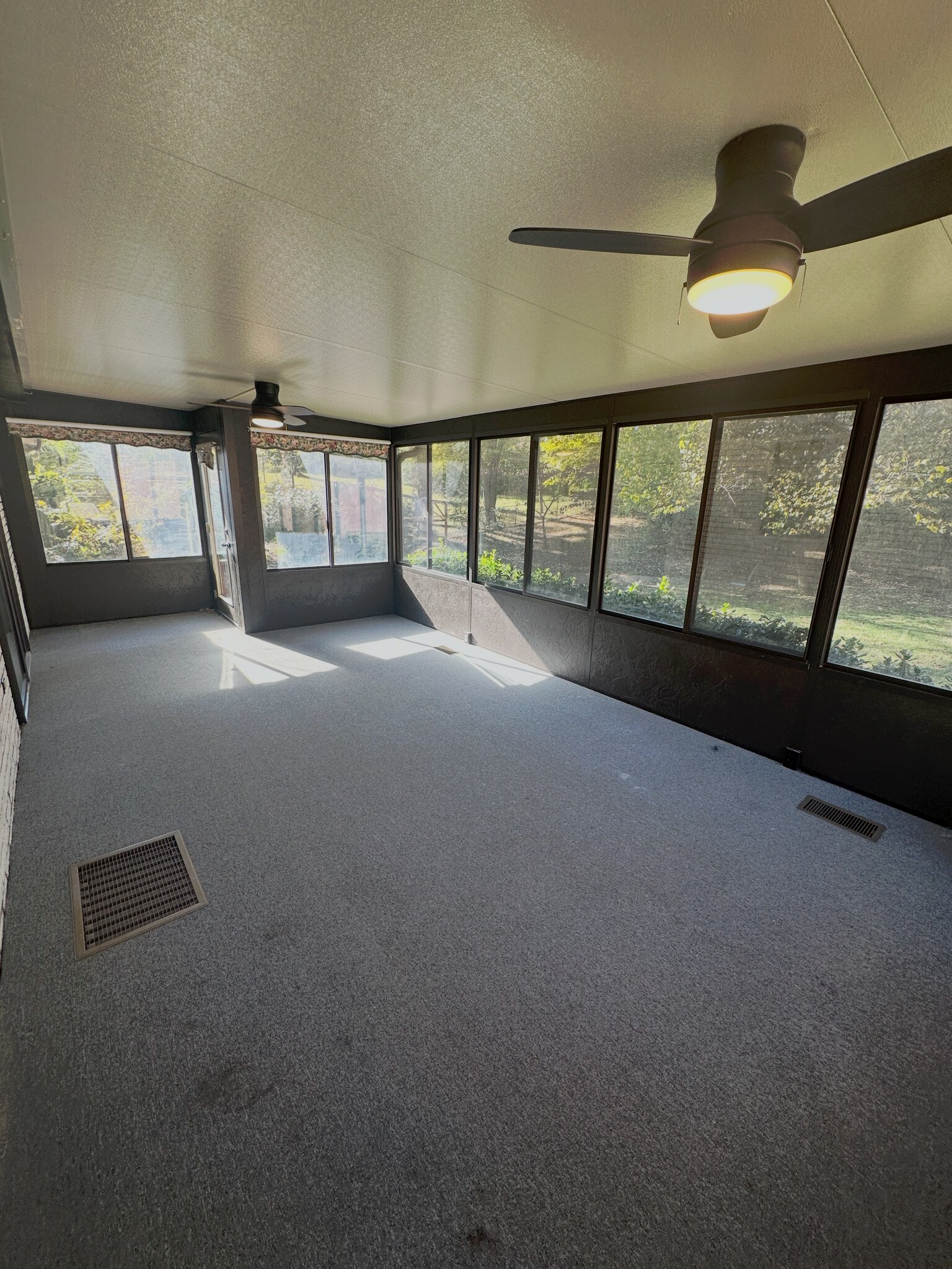 Building Photo - 1329 Winthorne Dr