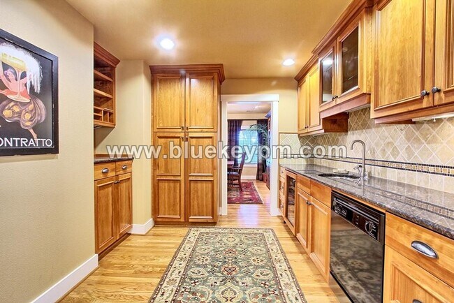 Building Photo - 3 Bed, 2 Bath, 1 Acre Home in Ridgefield, WA