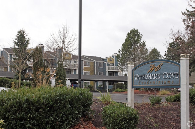 Building Photo - Watermark Condominiums