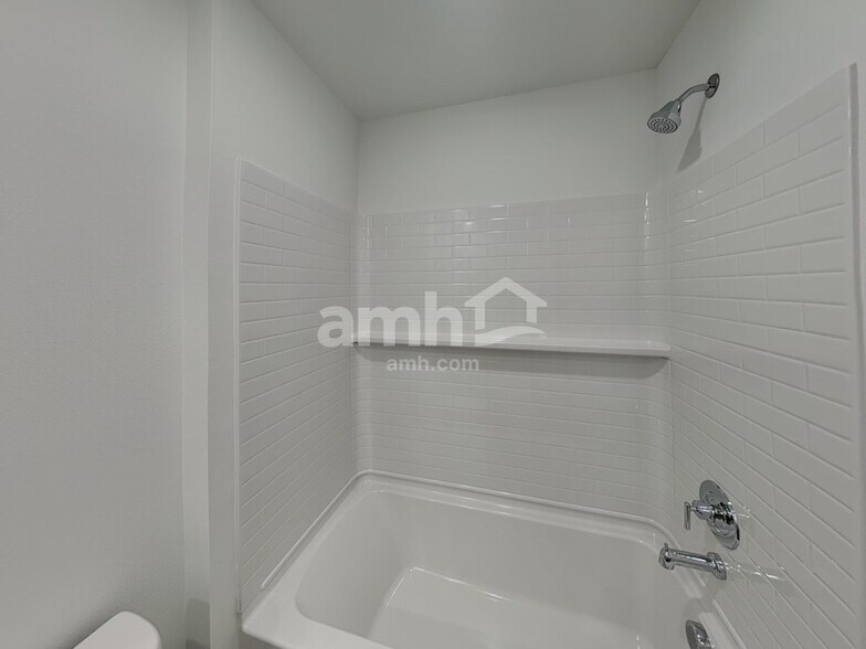 Building Photo - 8536 47th Pl NE