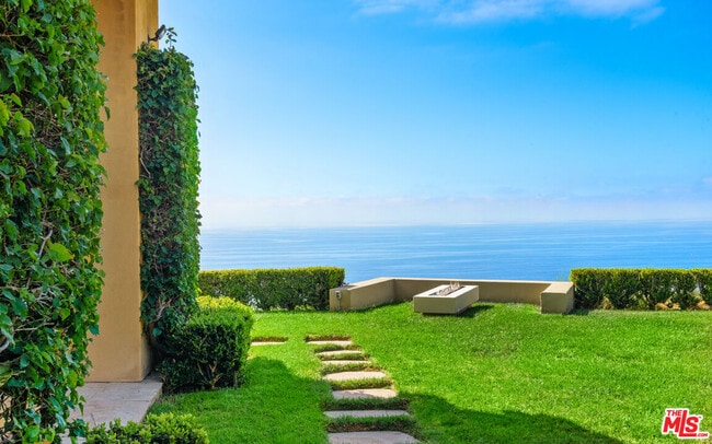 Building Photo - 3235 Rambla Pacifico St