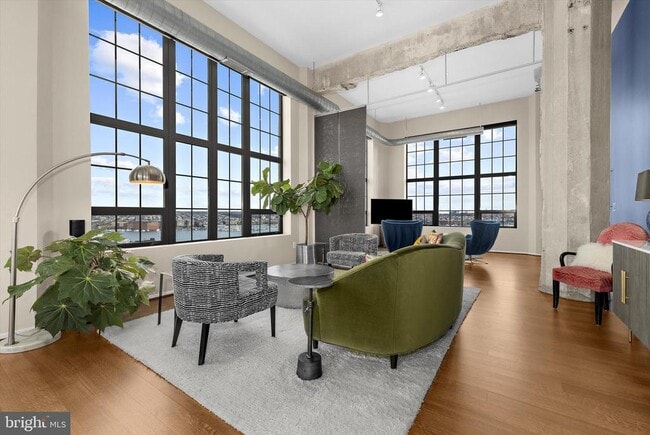 Building Photo - 1200 Steuart St