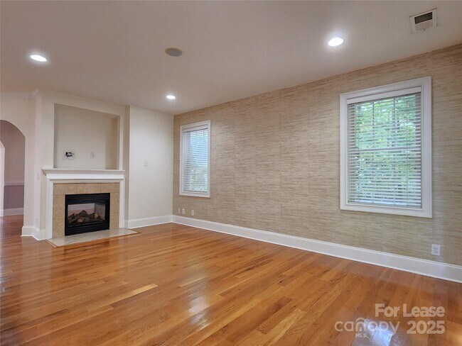 Building Photo - 5524 Strabane Dr