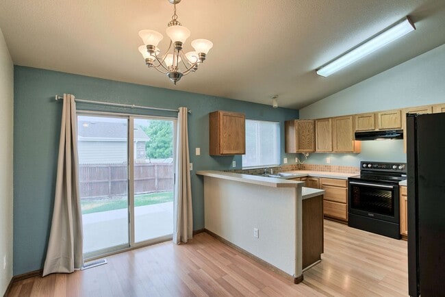 Building Photo - 3 Bedroom 2 Bath Ranch Style Home in Loveland