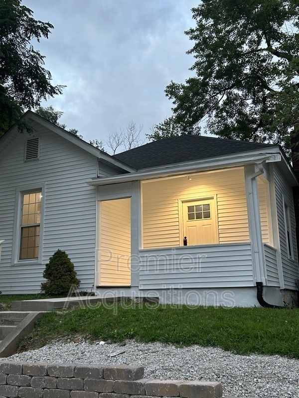 Building Photo - 825 Easton St