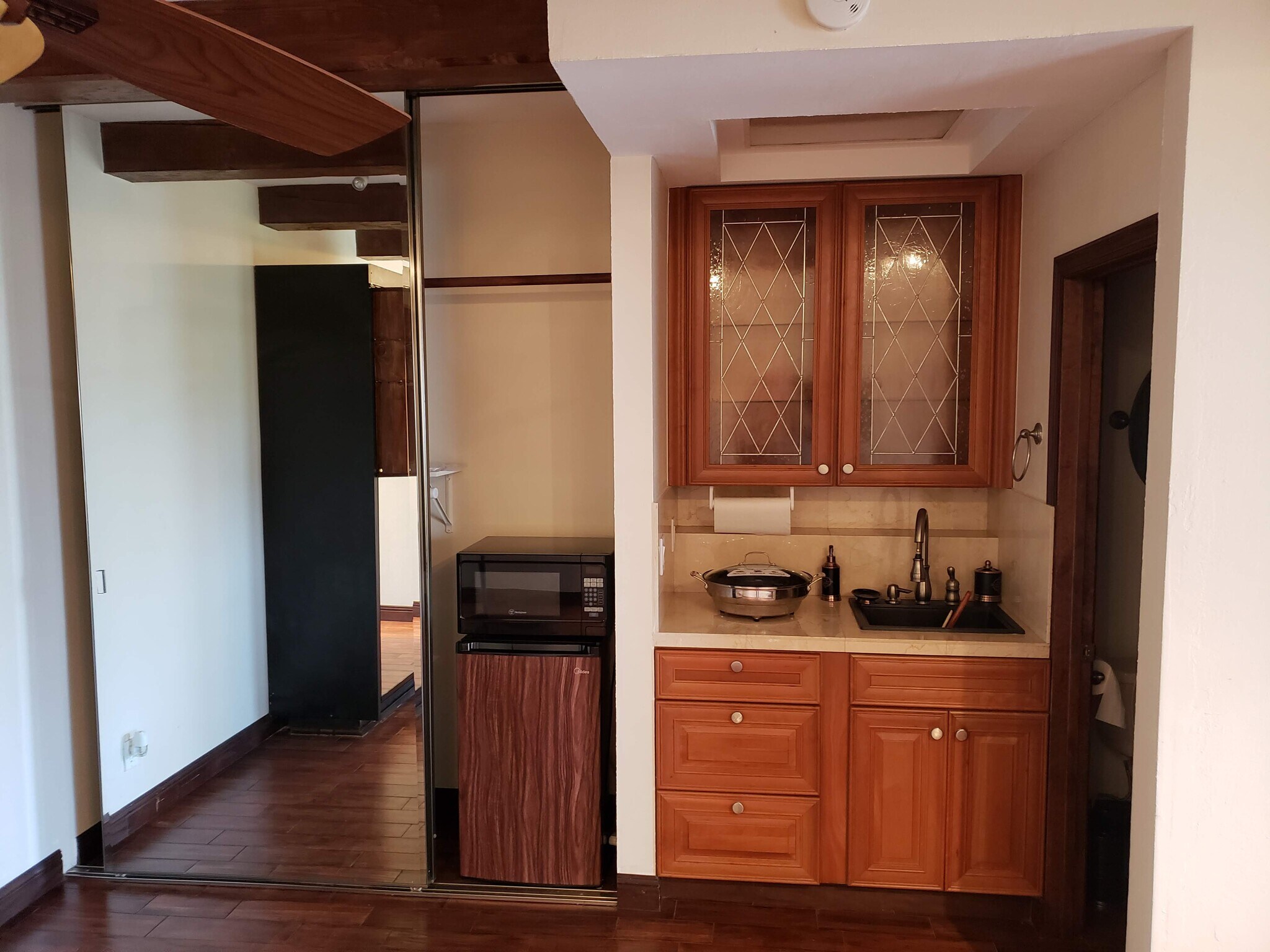 Kitchenette and Closet Area - 1331 Willow St