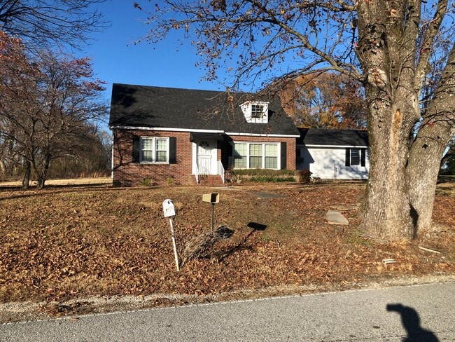 Primary Photo - 80 Rudolph Rd