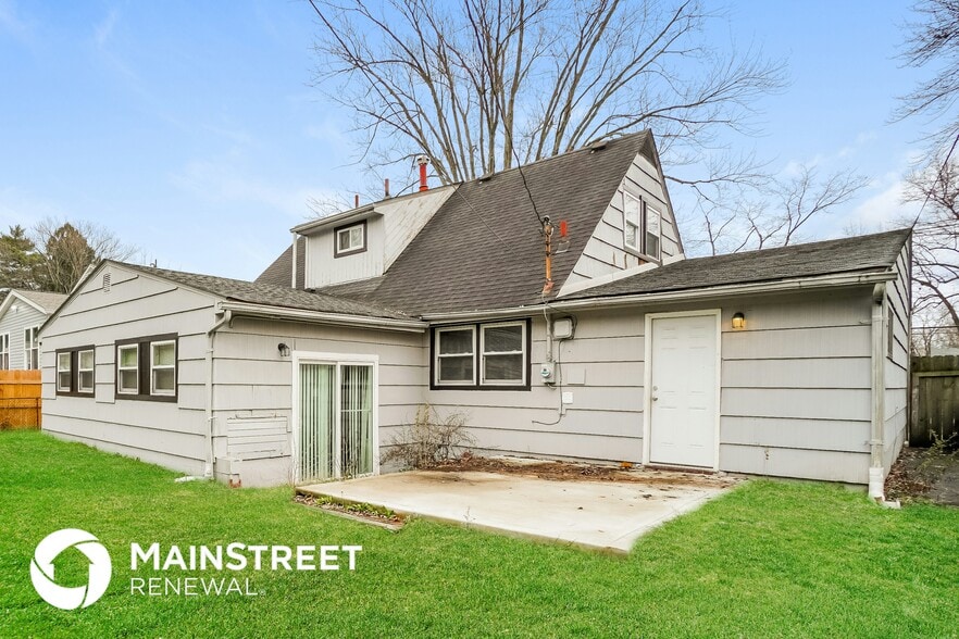 Building Photo - 4728 E Livingston Ave