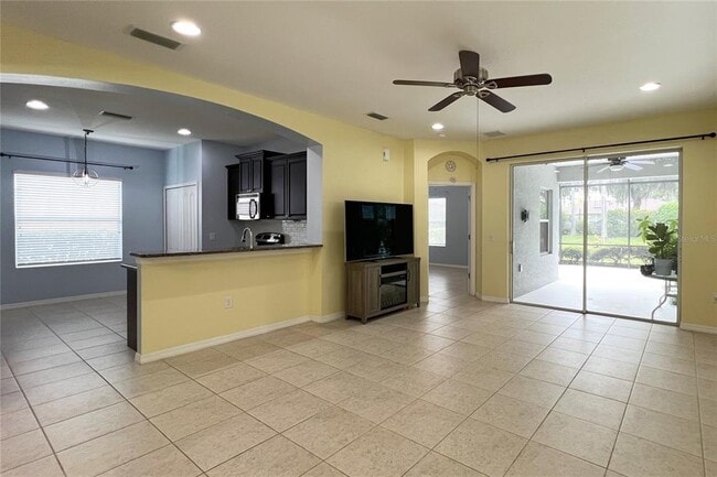 Building Photo - 4639 Summerlake Cir