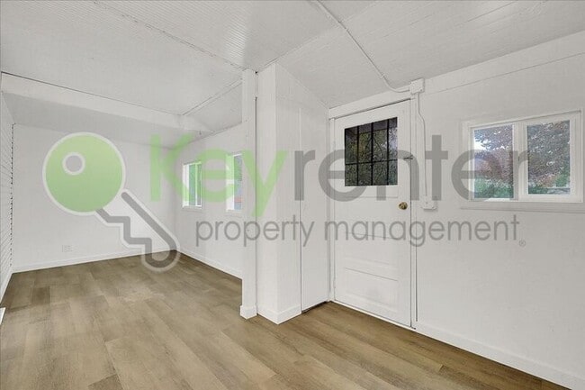 Building Photo - 1827 T St