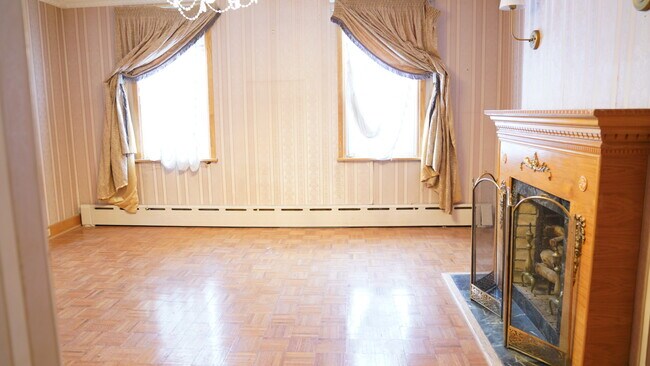 Building Photo - 6345 Morrowfield Ave