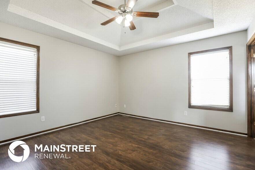 Building Photo - 1210 Aspen Dr