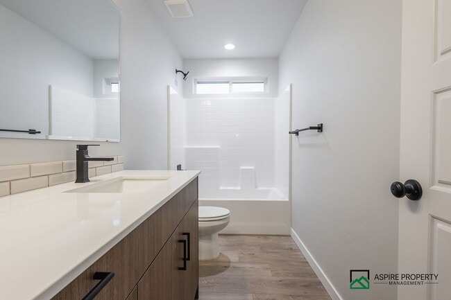 Building Photo - BRAND NEW 4 Bed 2.5 Bath Home