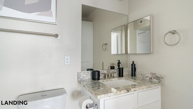 Building Photo - 3419 Fountains Dr