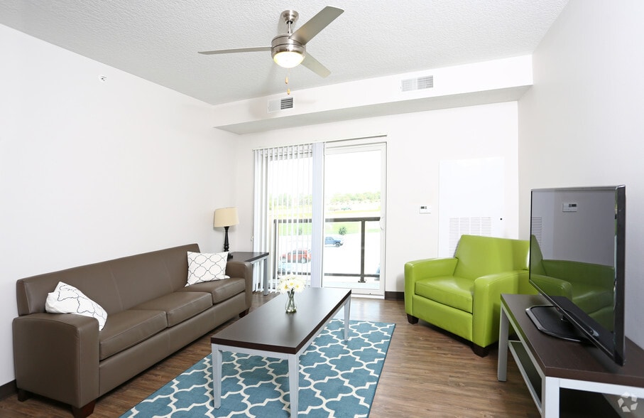 Living Room - The Franklin Apartments