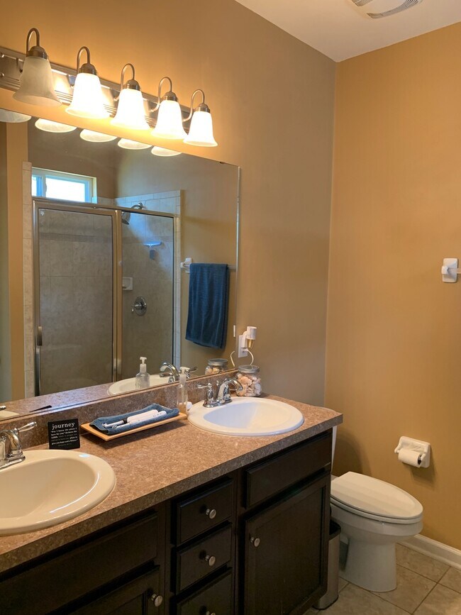 Building Photo - 3/2 IN HAMPTON CREEK SUBDIVISION- AVAILABLE SEPTEMBER 1, 2026