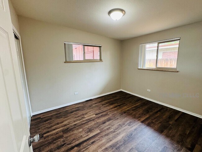 Building Photo - 730 Miller Ct