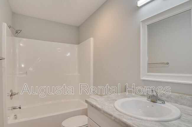 Building Photo - 328B Old Plantation Road