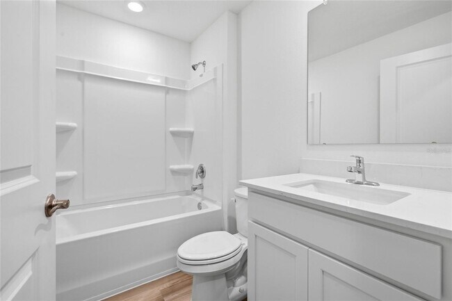 Building Photo - 3059 NE 20th Ter