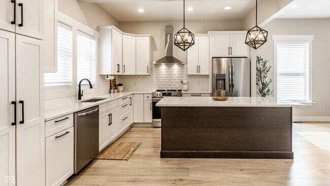 Building Photo - 1330 Marlowe Ave