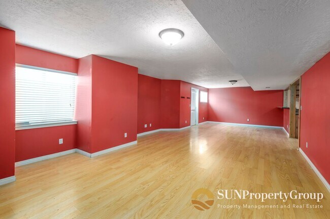 Building Photo - Large Basement Apartment in Great South Jordan Location!
