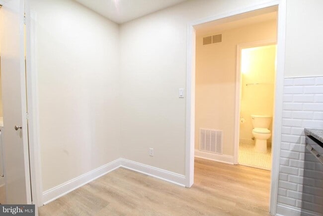 Building Photo - 97 Wyndham Pl