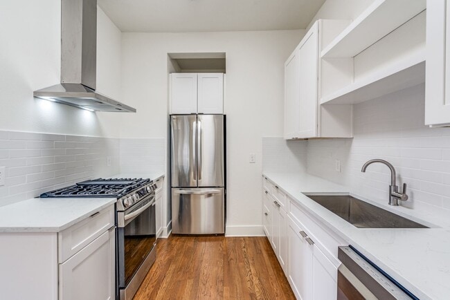 Building Photo - 210-M (ERL)