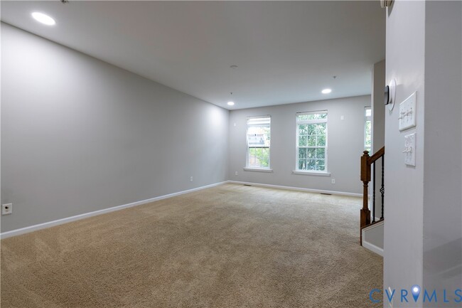 Building Photo - 1903 Old Brick Rd