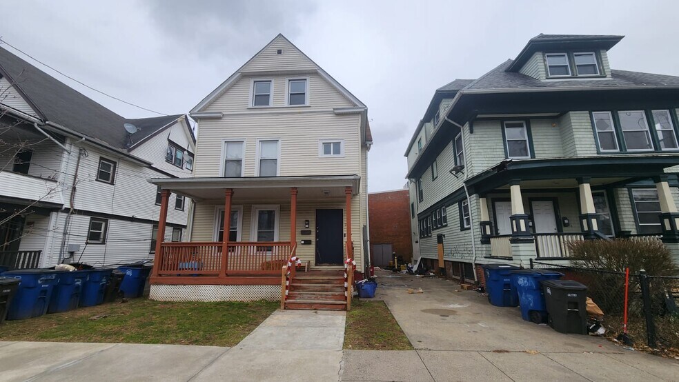 Building Photo - 265 Norton St