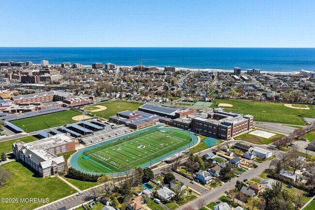 Building Photo - 15 Woolley Ave