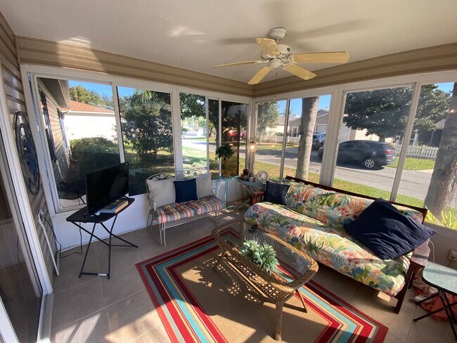 Building Photo - Location, Location, Location - ANNUAL LEASE in the Village of Belvedere