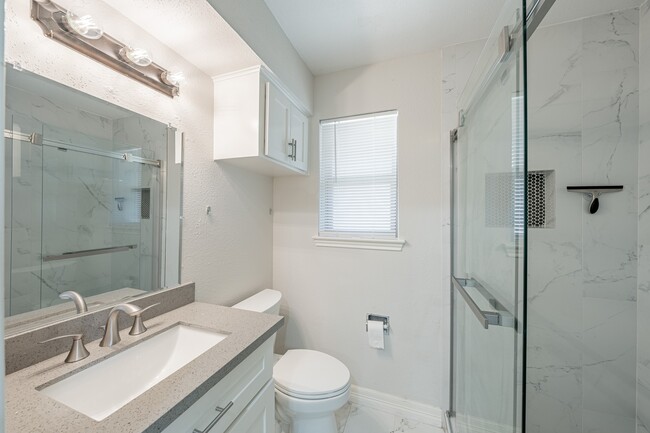 Building Photo - 3435 Gary Ln