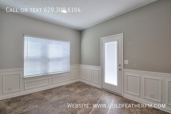 Building Photo - 3365 Tourmaline Dr
