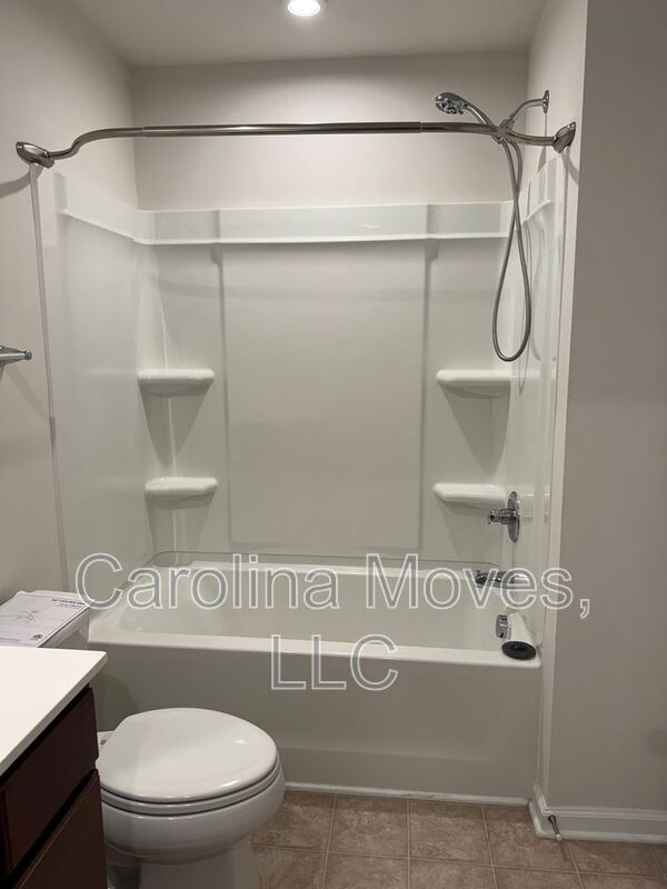 Building Photo - 126A Fernside Ct