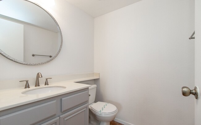Building Photo - Updated Rancho Del Oro 3 bedroom 2 bath home
