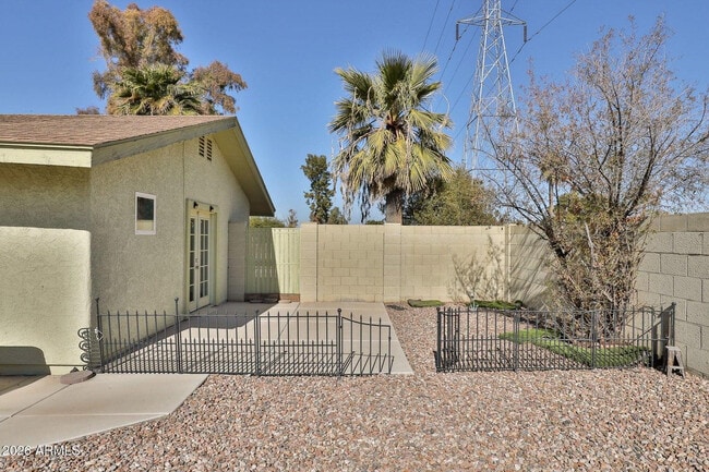 Building Photo - 1355 E McLellan Rd