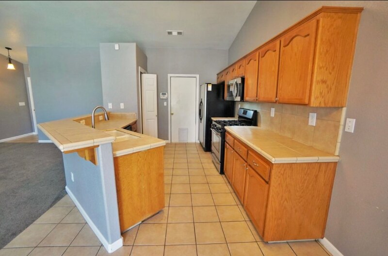 Building Photo - 973 Himalaya Ln