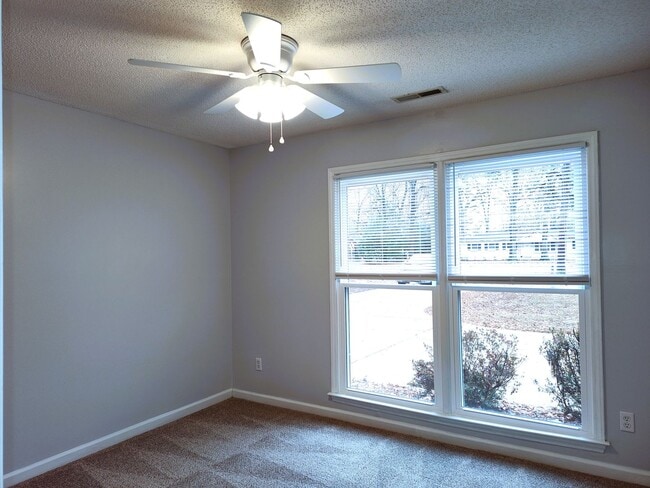 Building Photo - Pristine, Ranch Style Home Located in the Clubview Acres Community in Monroe